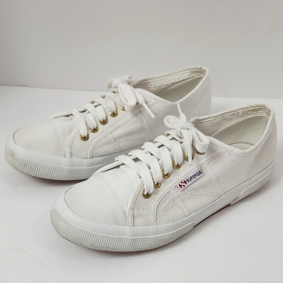 Superga Women's White Canvas Lace Up Low Top Classic Everyday Sneakers, 7.5 - Picture 1 of 13